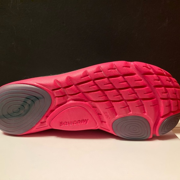 SAUCONY HATTORI Minimalist Running Shoes, size W9.5 (fits like W8.5/9) - Picture 6 of 9